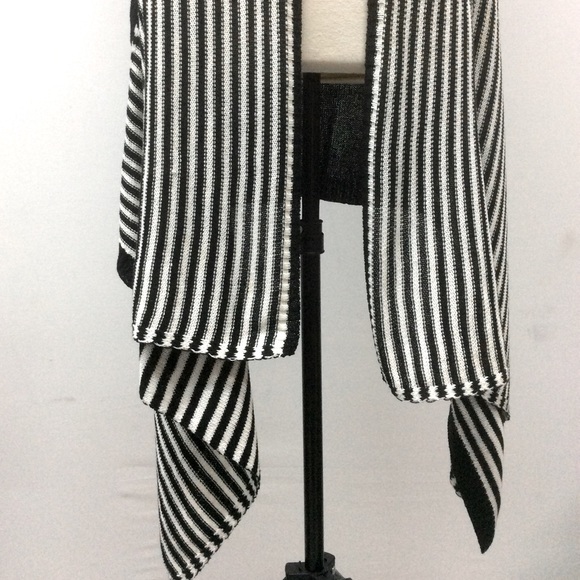 BCBGMaxazria* (XL) WOMEN’S Asymmetrical Cardigan - Picture 2 of 11